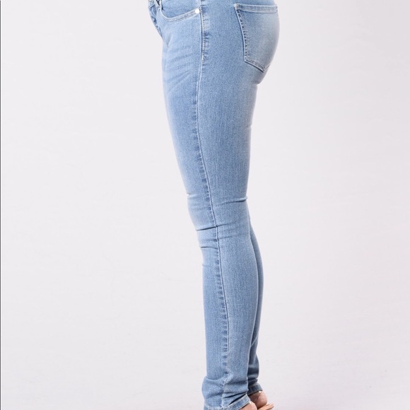 Fashion Nova Jeans - Picture 4 of 6